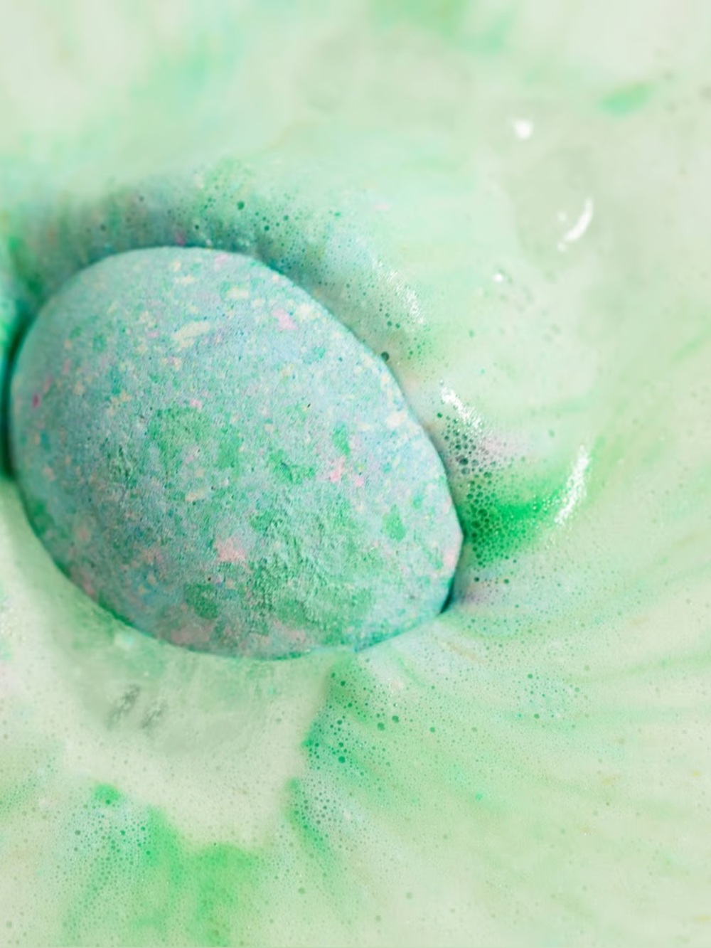 Lush Lakes Bath Bomb 🛁🫧